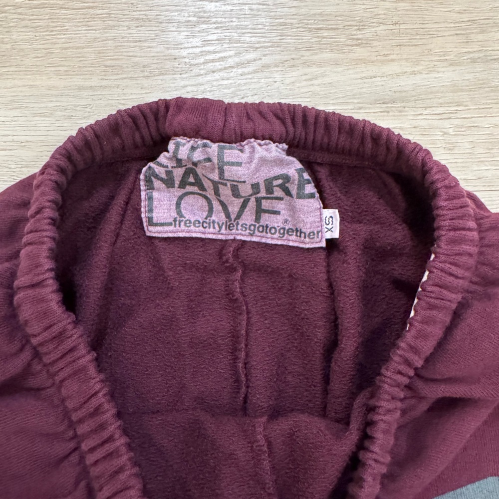 Free city logo sweatpants - Picture 4 of 5